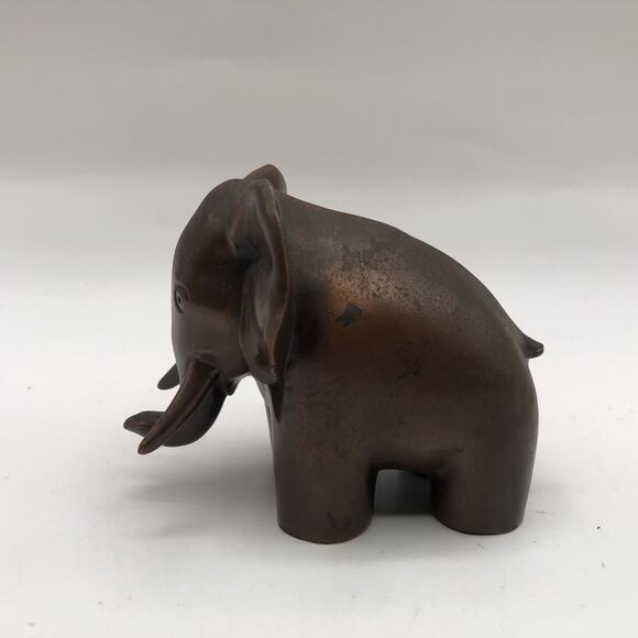 Brass Elephant Figurine Statue Small 4 In x 3.5 In Shelf Home Decor Collectible - Picture 1 of 7